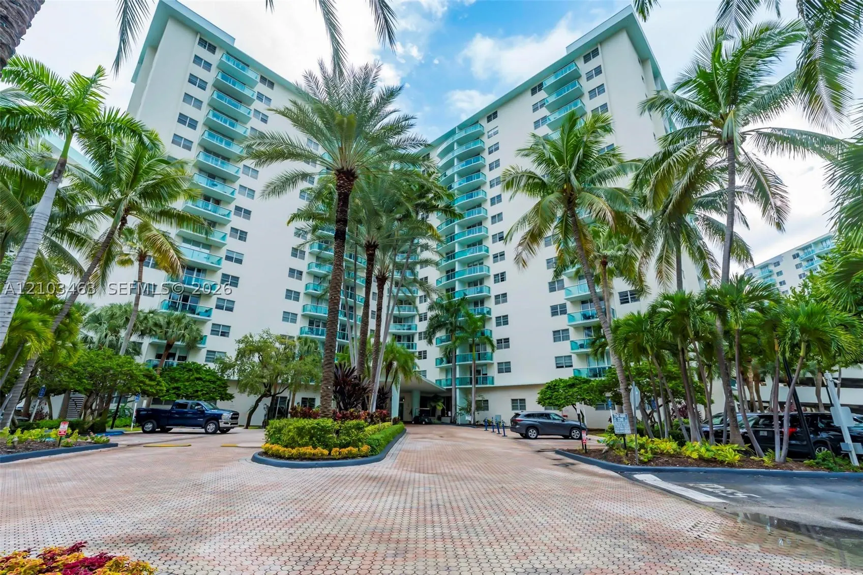 3801 S Ocean Dr #8J