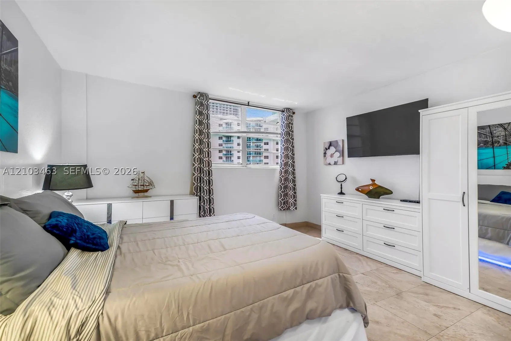 3801 S Ocean Dr #8J