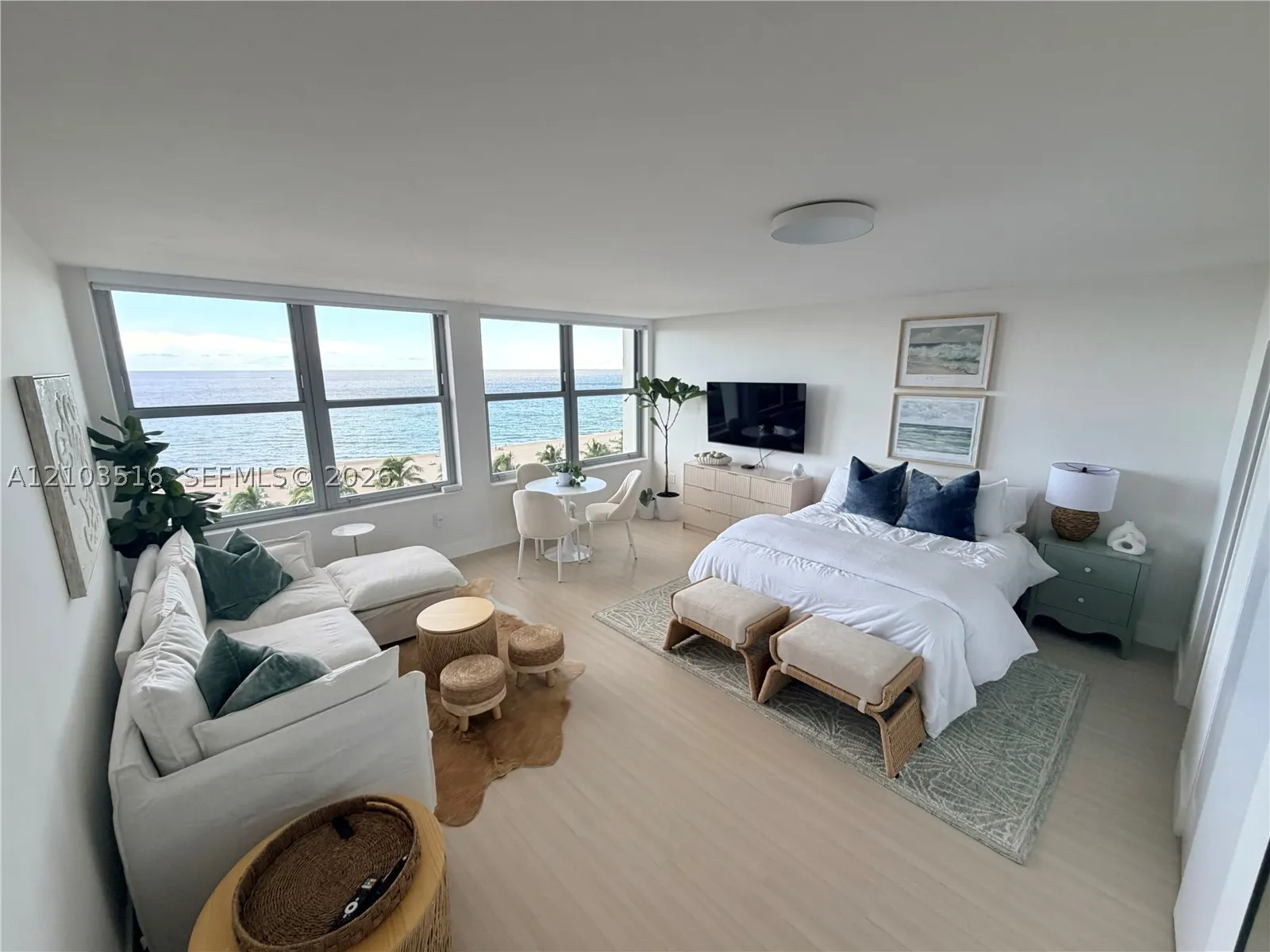 2899 Collins Ave #931