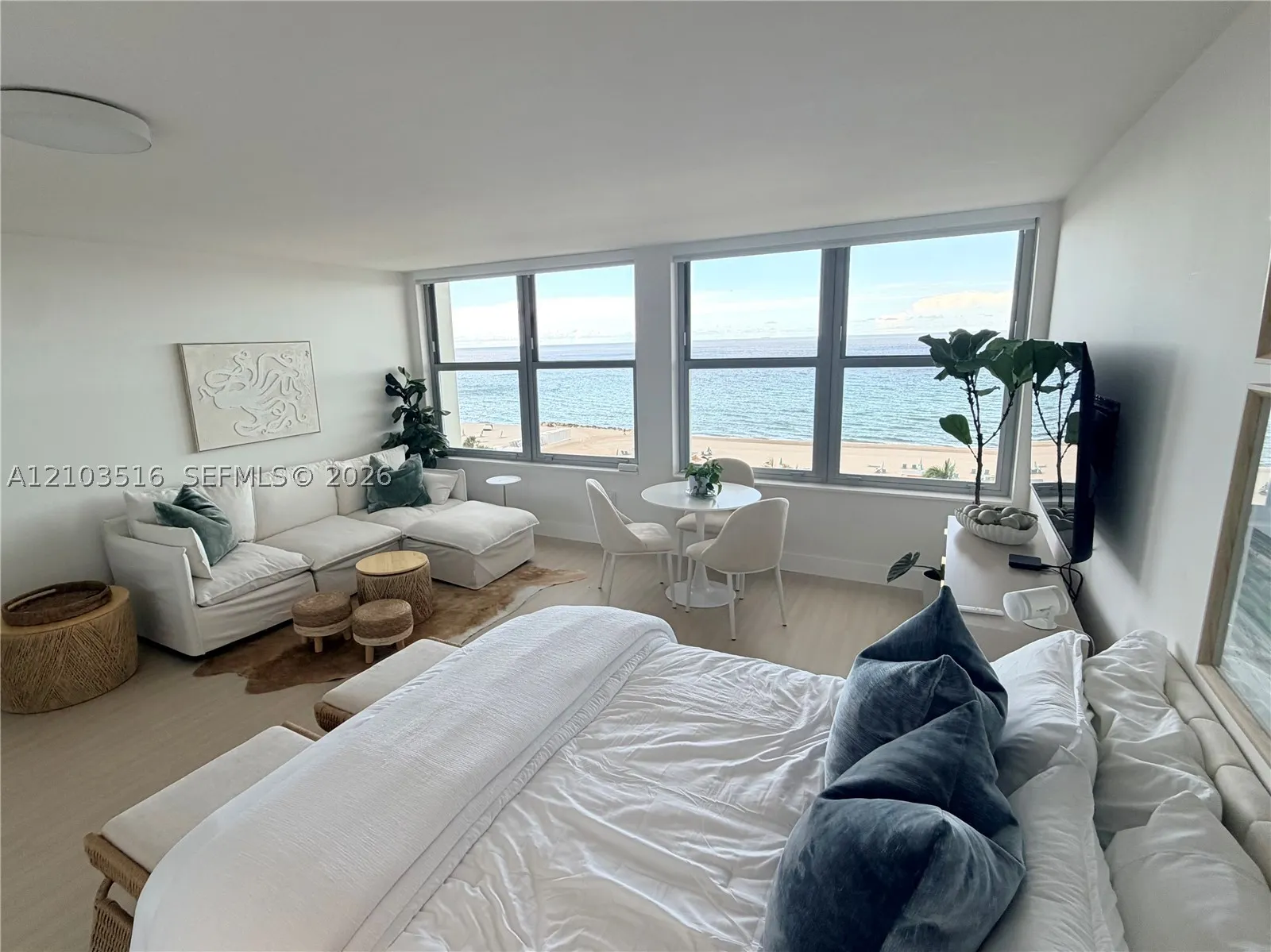 2899 Collins Ave #931
