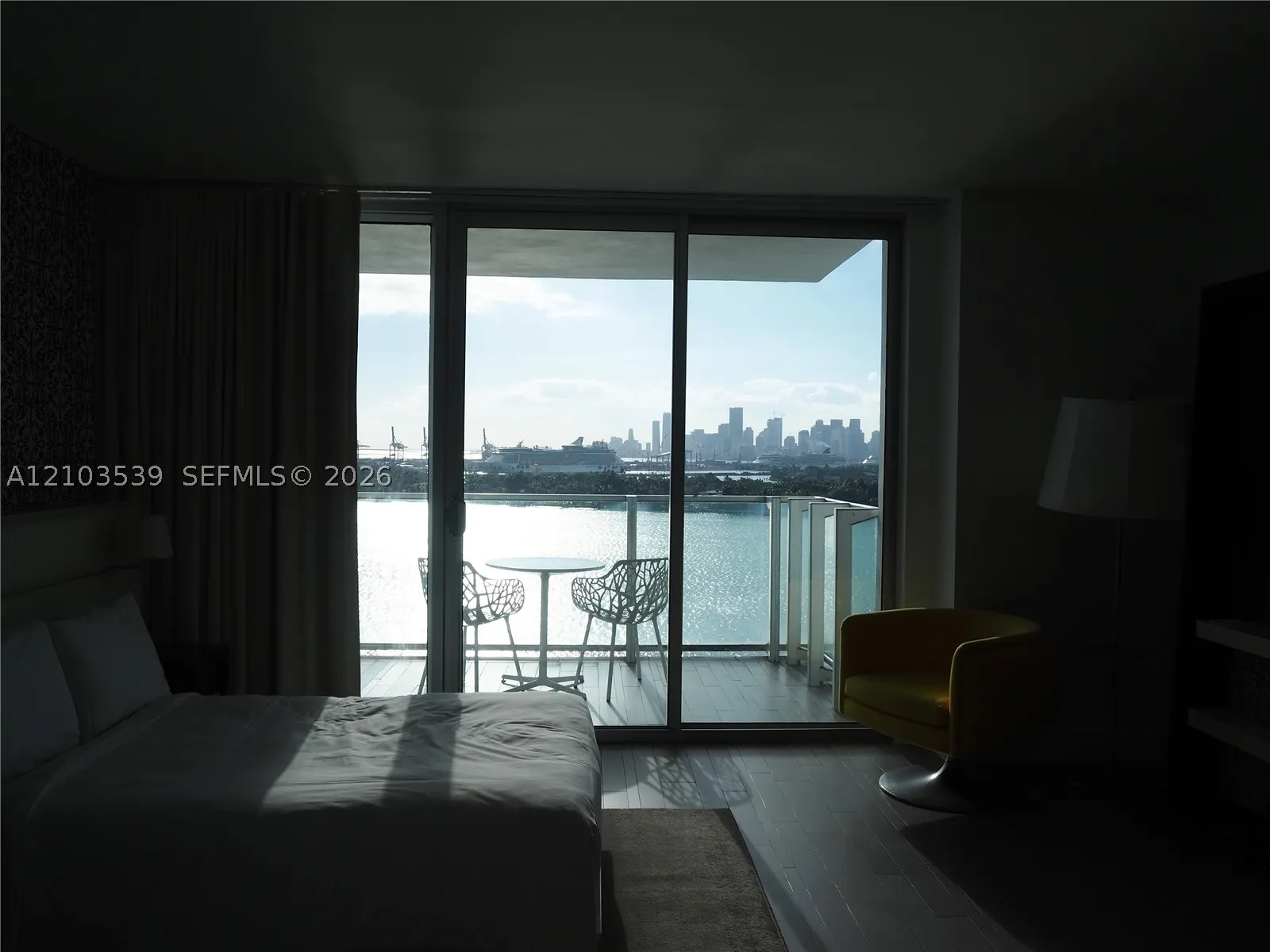 1100 West Ave #1512
