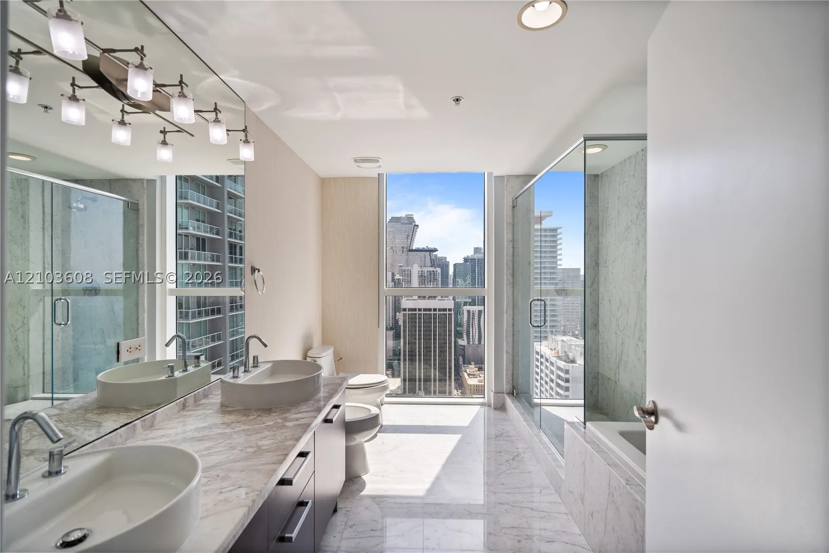 244 Biscayne Blvd #4308
