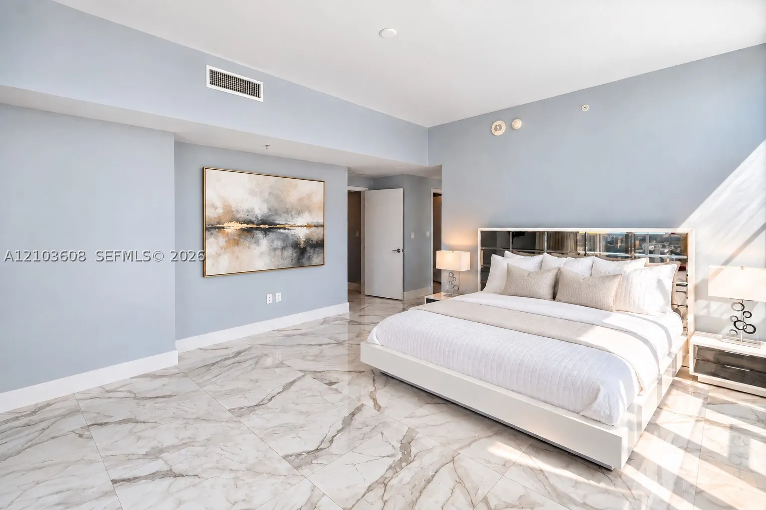 244 Biscayne Blvd #4308