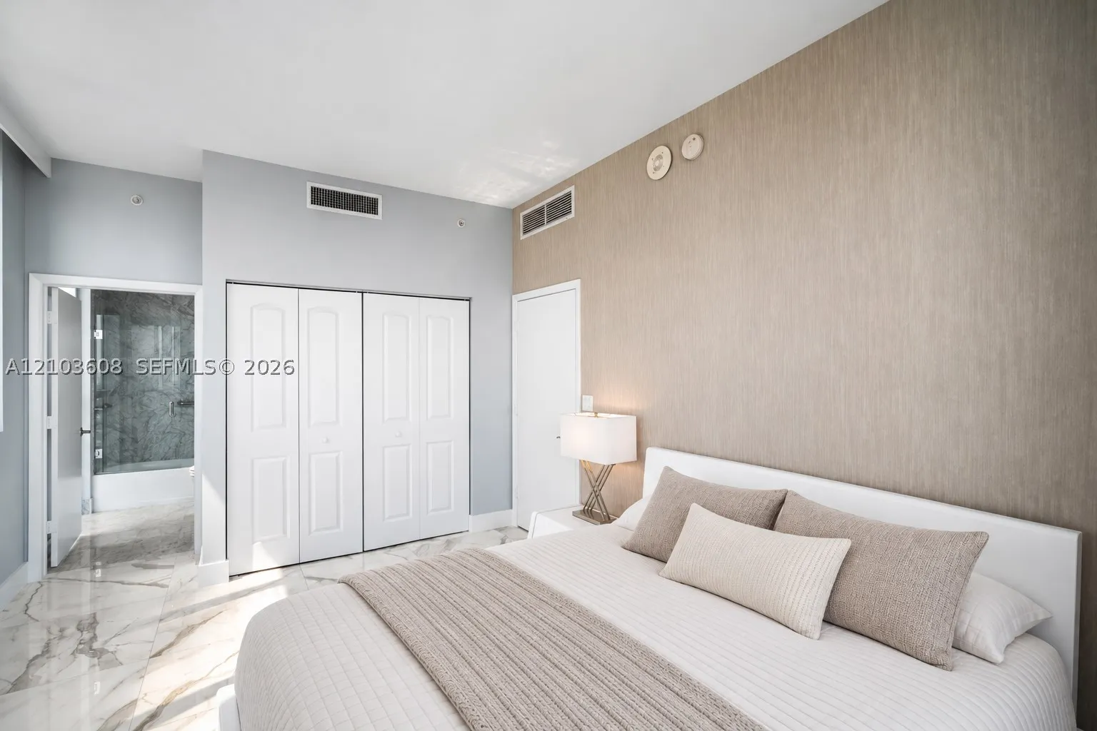 244 Biscayne Blvd #4308