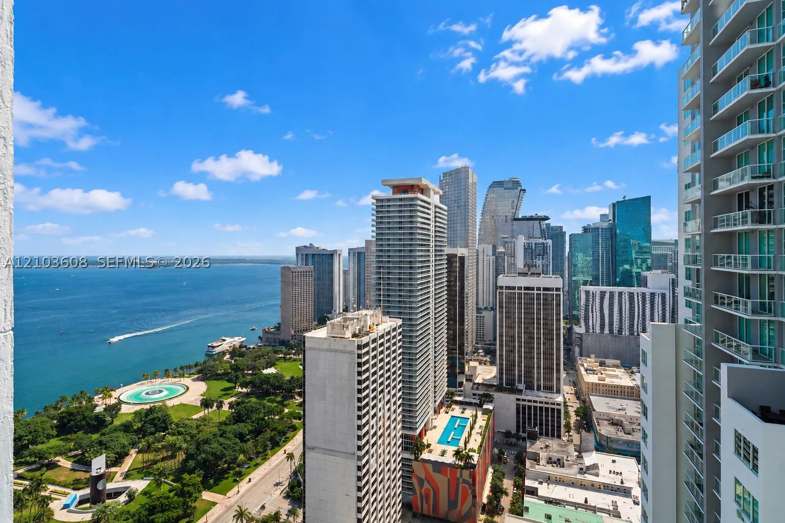 244 Biscayne Blvd #4308