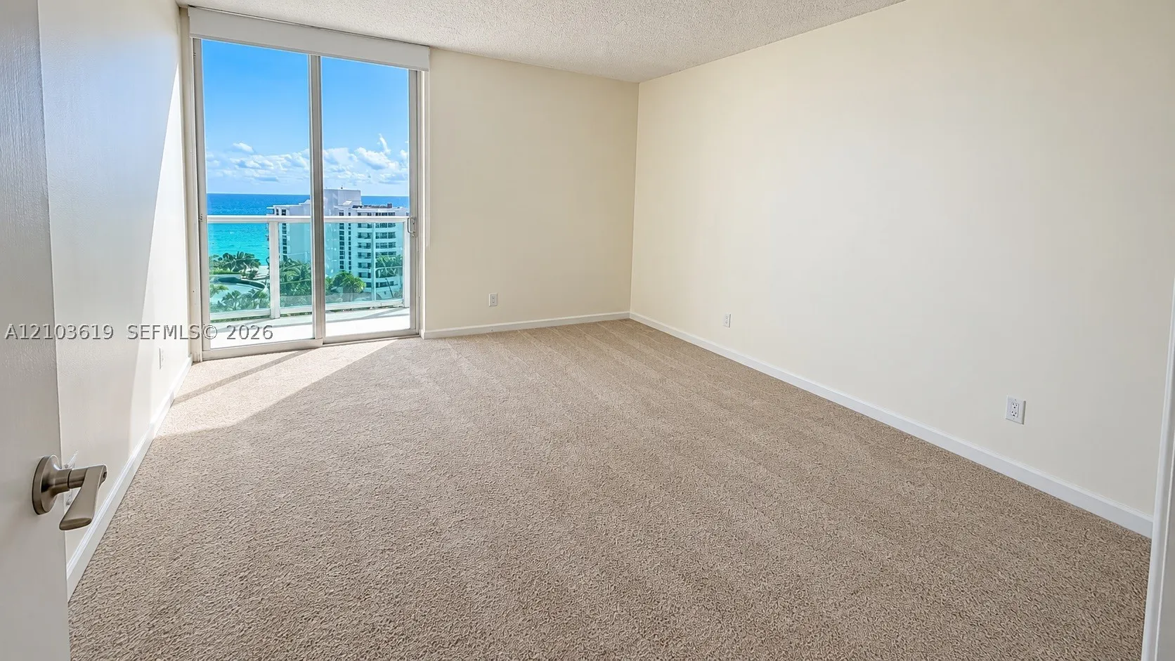 100 Bayview Dr #1106