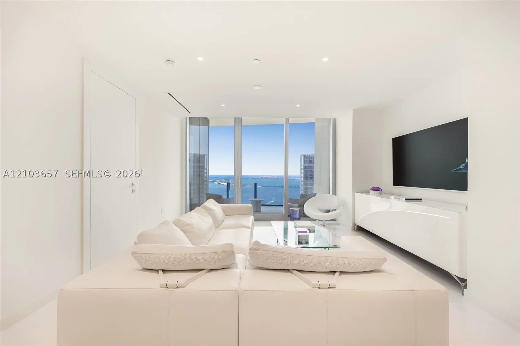 300 Biscayne Boulevard Way #5205W