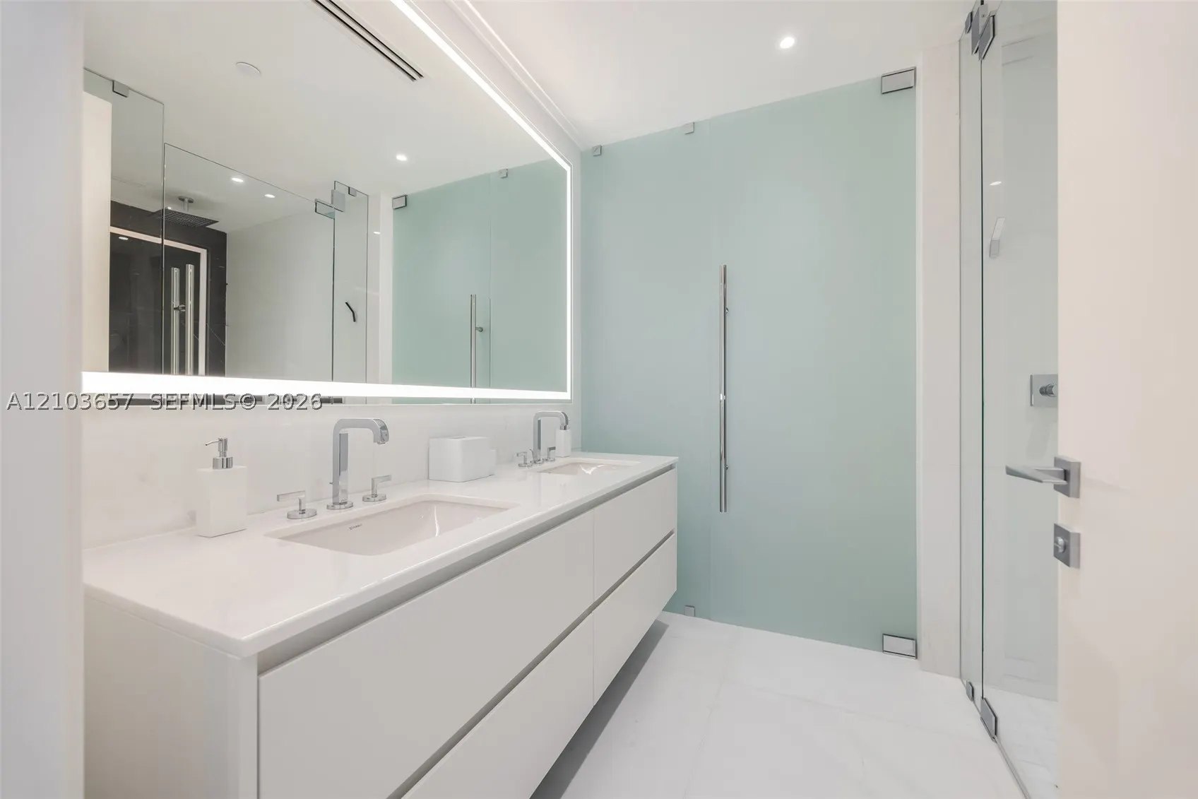 300 Biscayne Boulevard Way #5205W