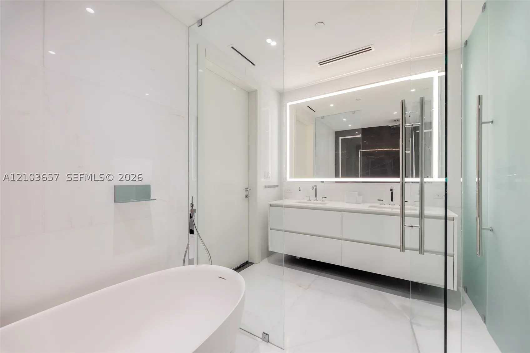 300 Biscayne Boulevard Way #5205W