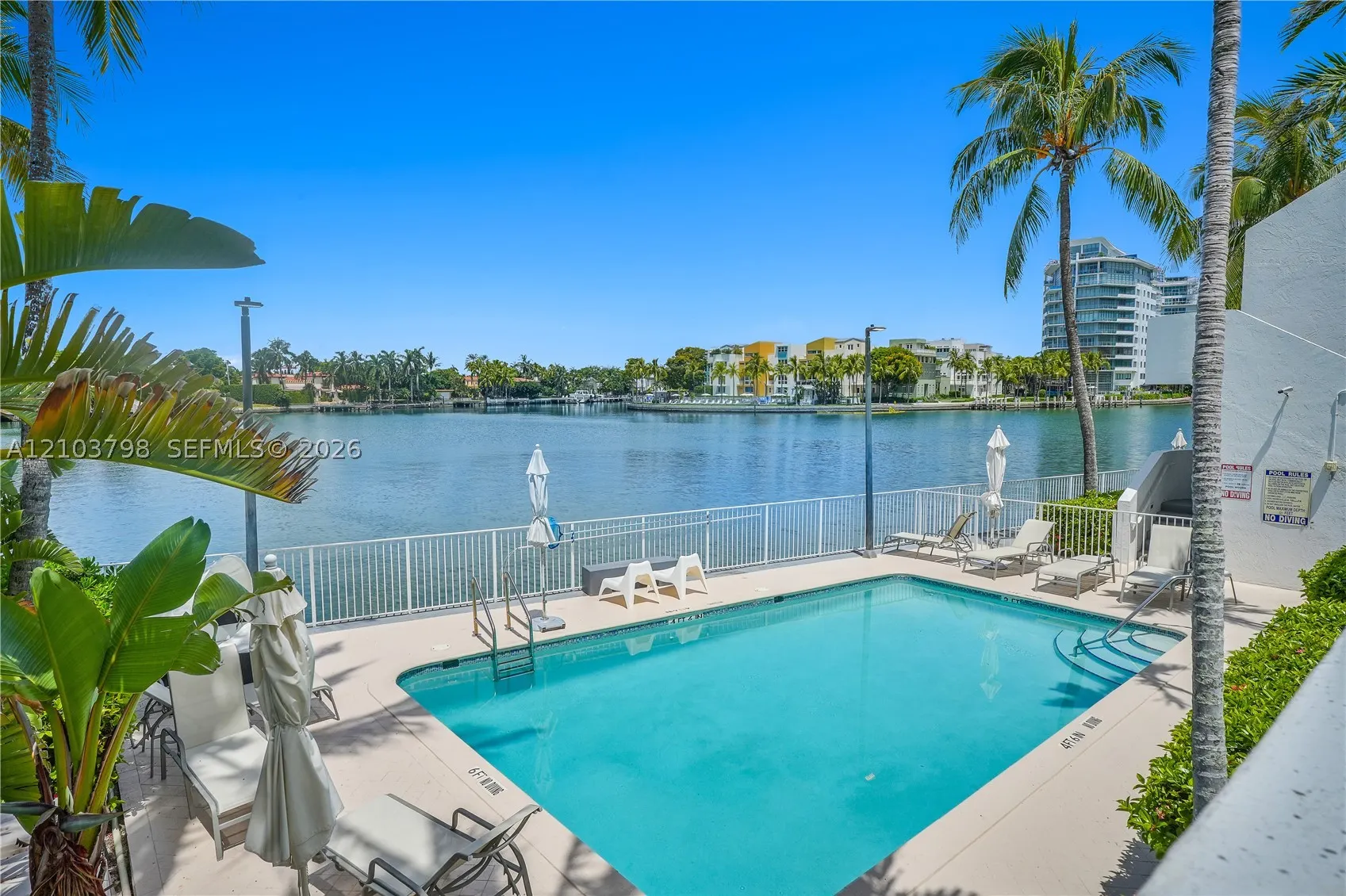5880 Collins Ave #403