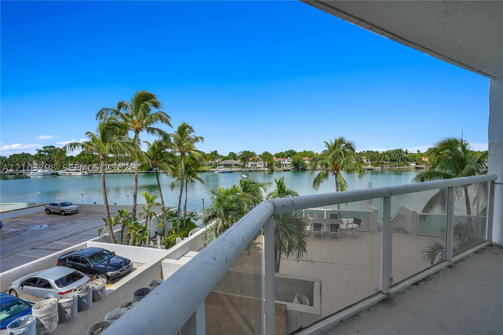 5880 Collins Ave #403