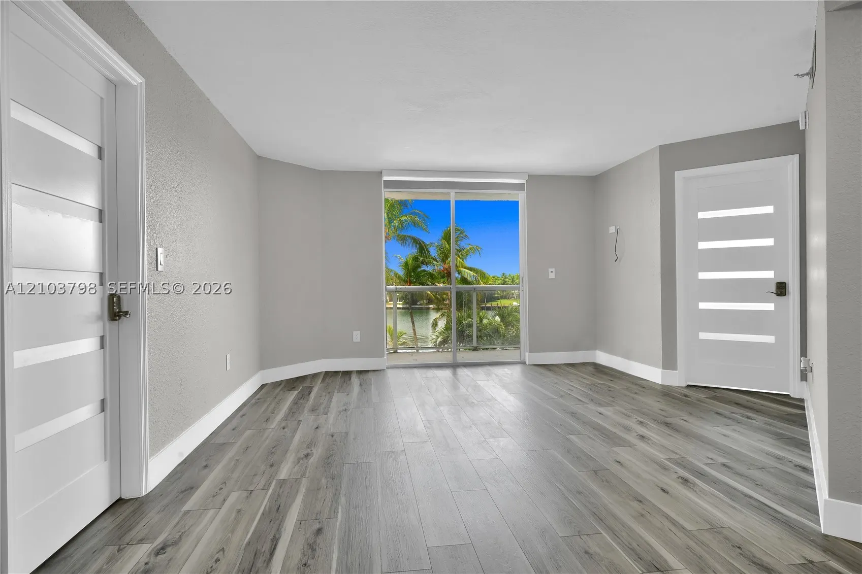 5880 Collins Ave #403