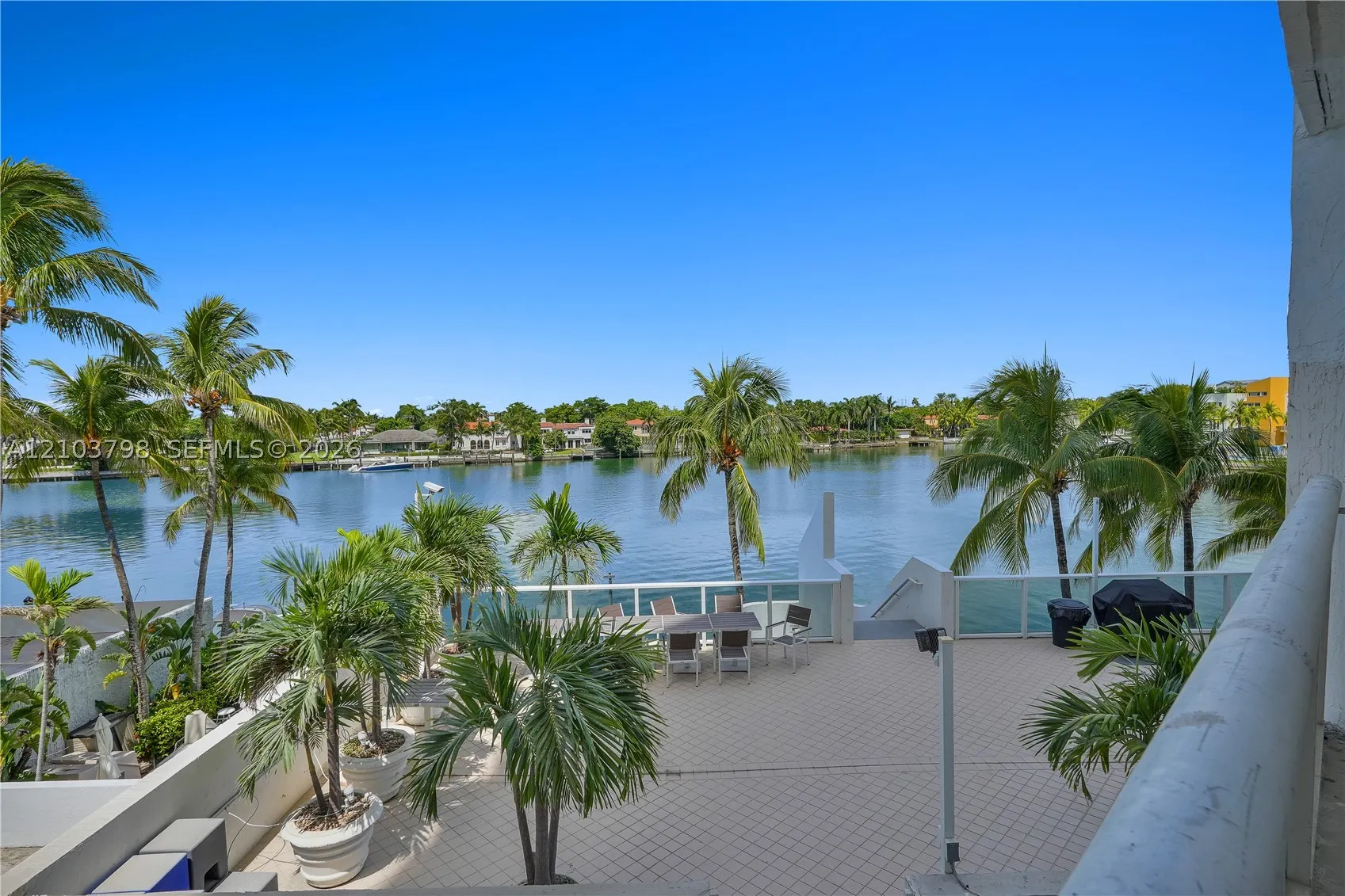 5880 Collins Ave #403