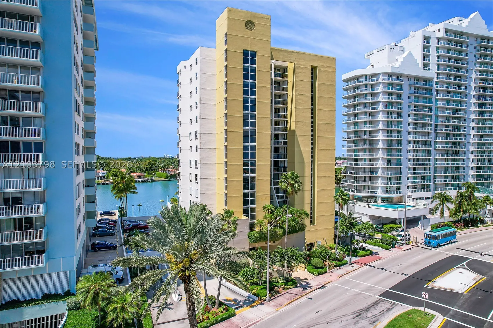 5880 Collins Ave #403