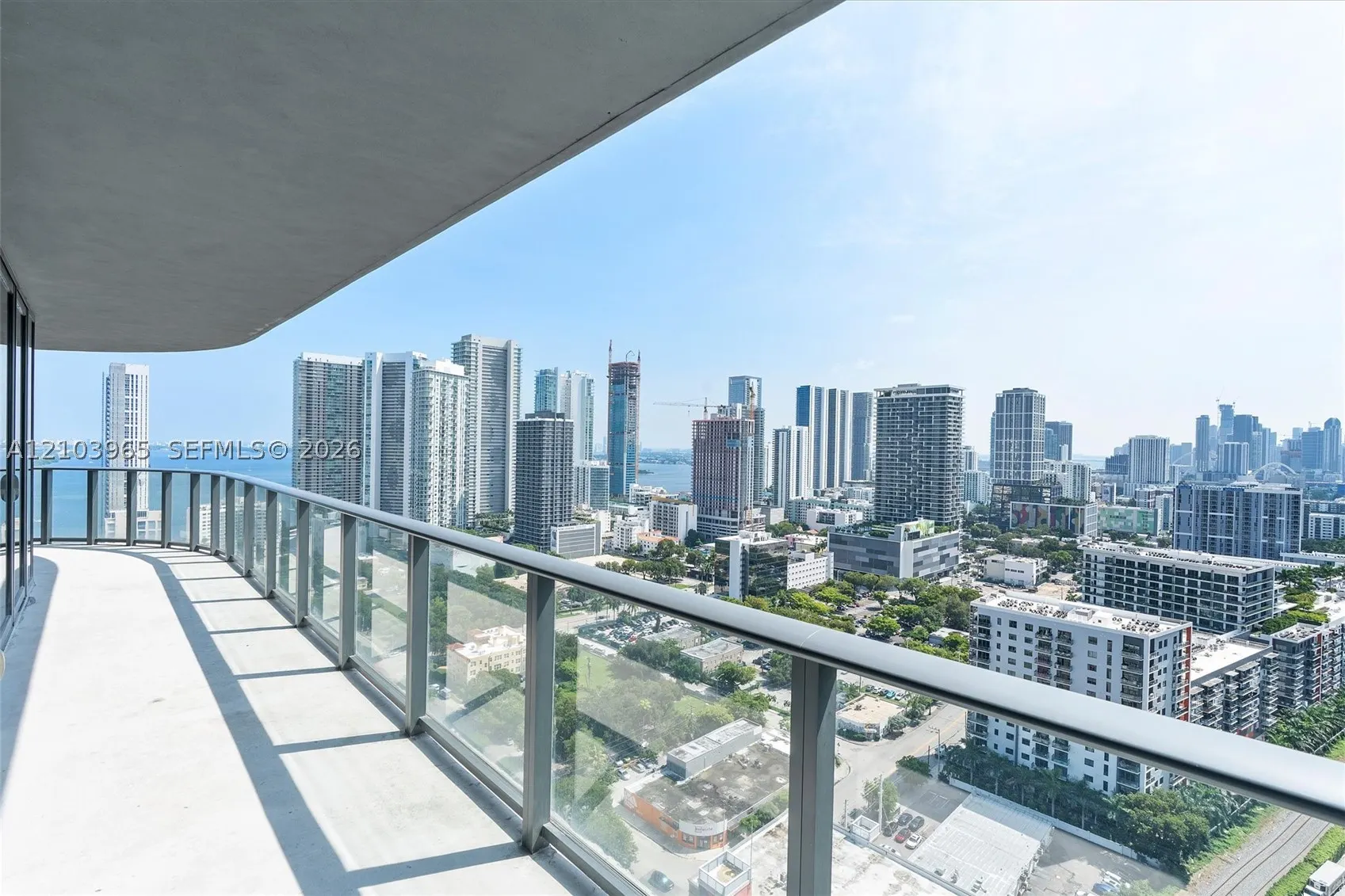 121 NE 34th St #2904