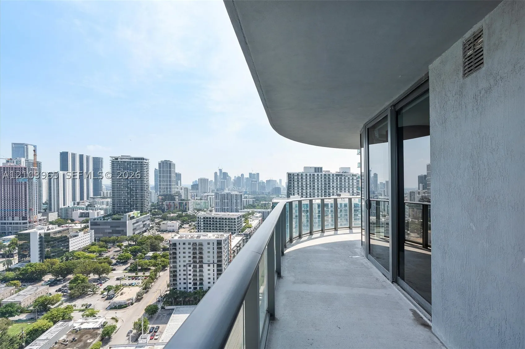121 NE 34th St #2904