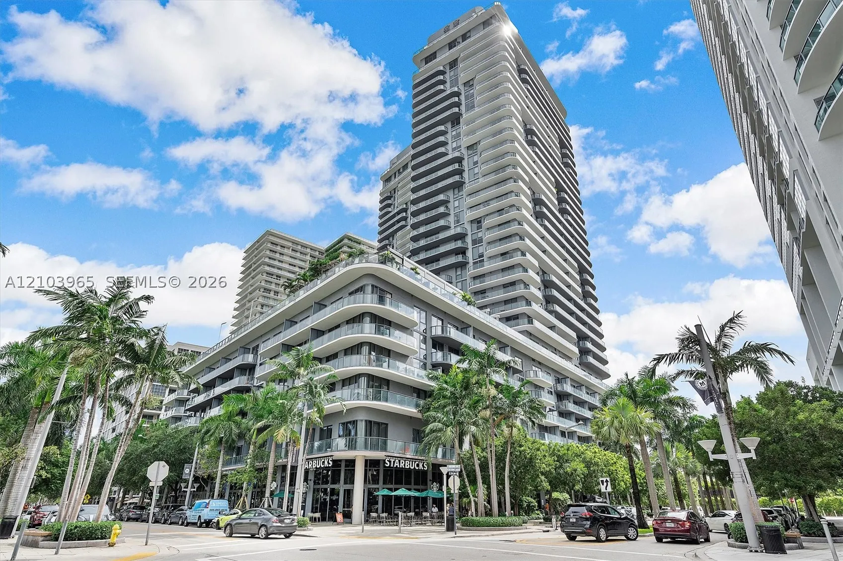 121 NE 34th St #2904