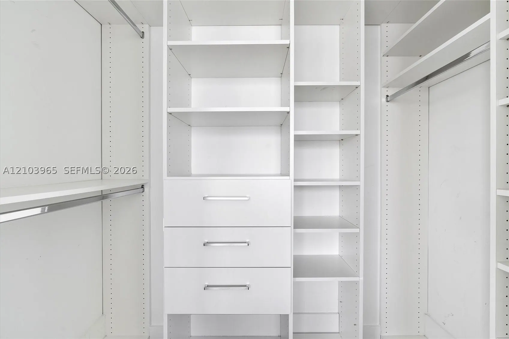 121 NE 34th St #2904