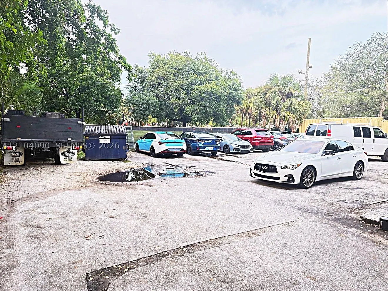 3215 Davie Blvd