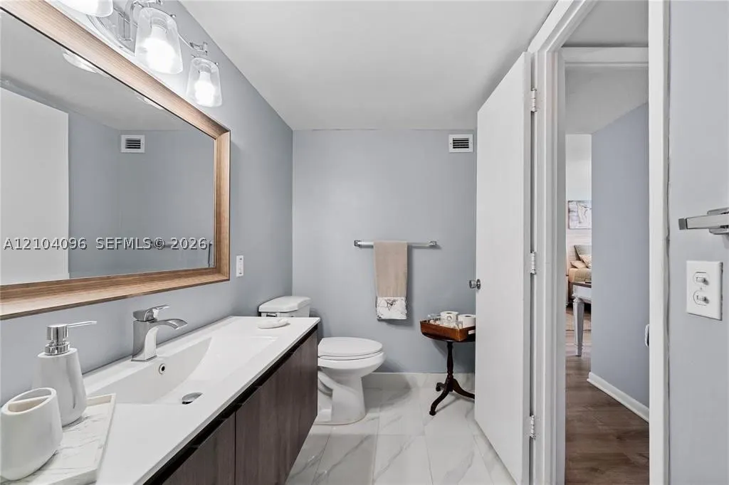 1849 S Ocean Dr #1112