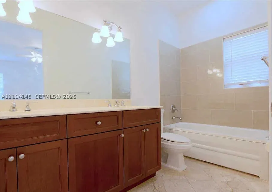 578 Loretto Ave #5