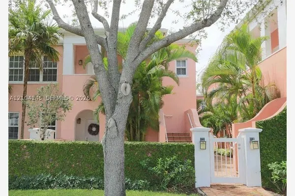 578 Loretto Ave #5