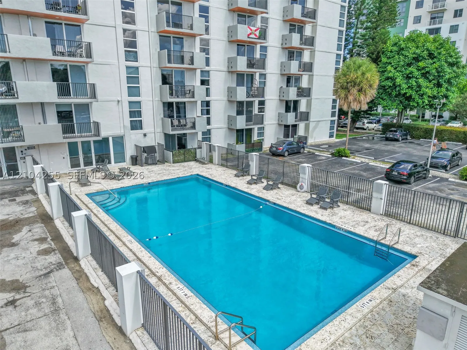 2075 NE 164th St #510