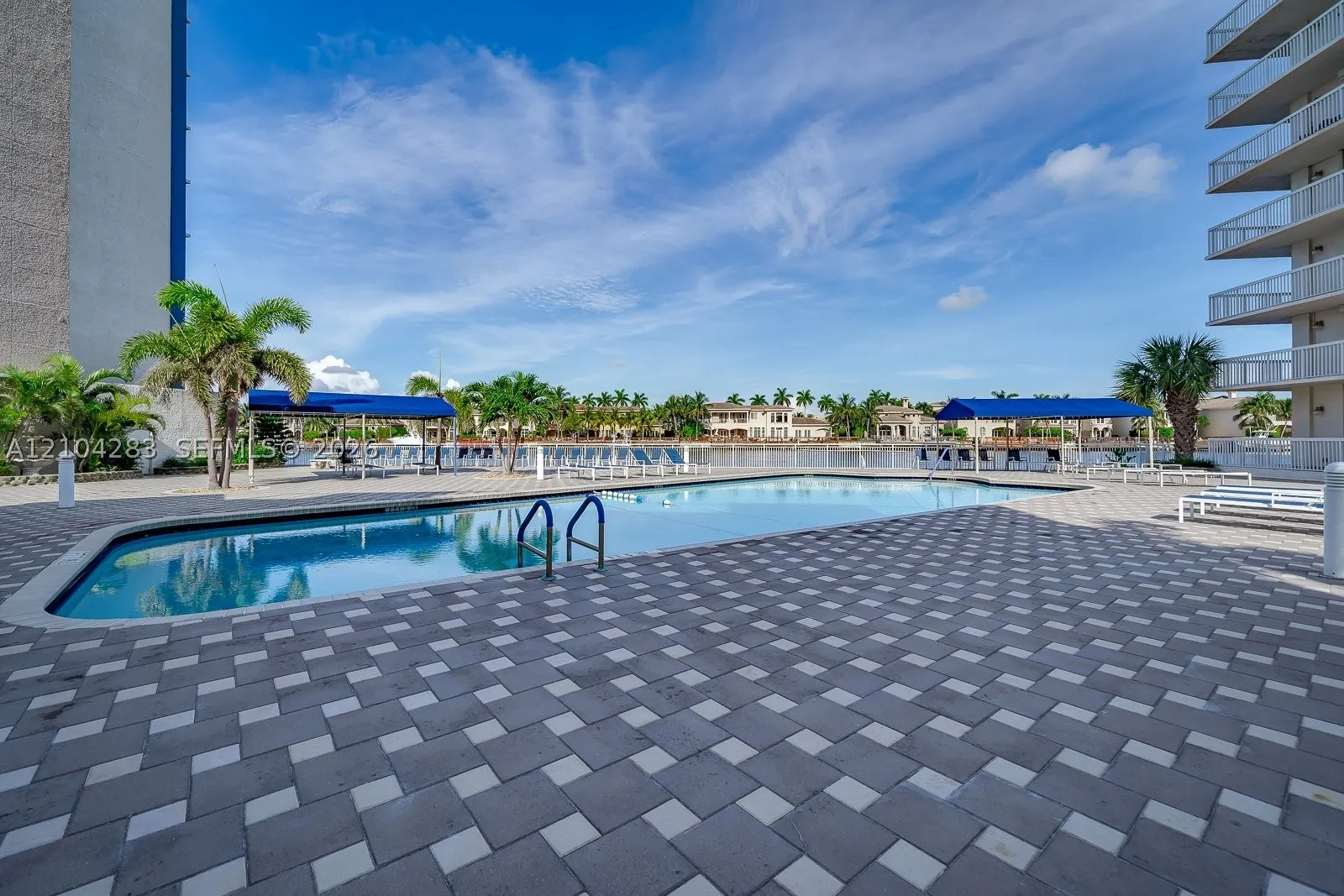 1500 S Ocean Dr #15H
