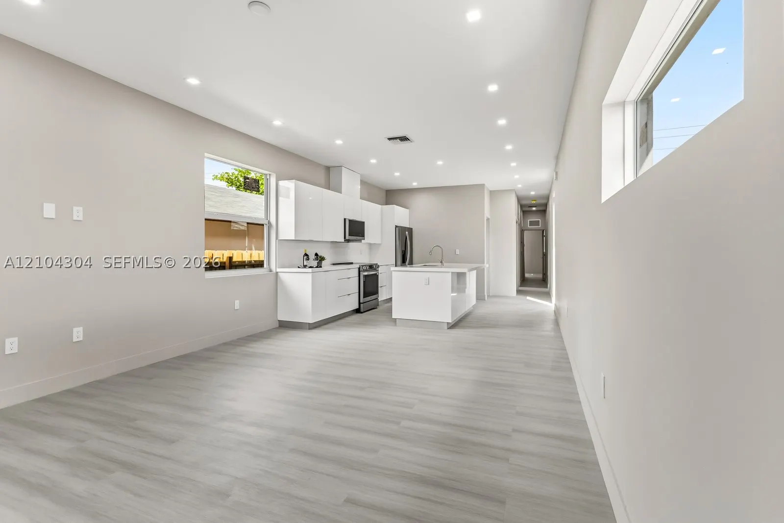 1028 NW 8th Ave