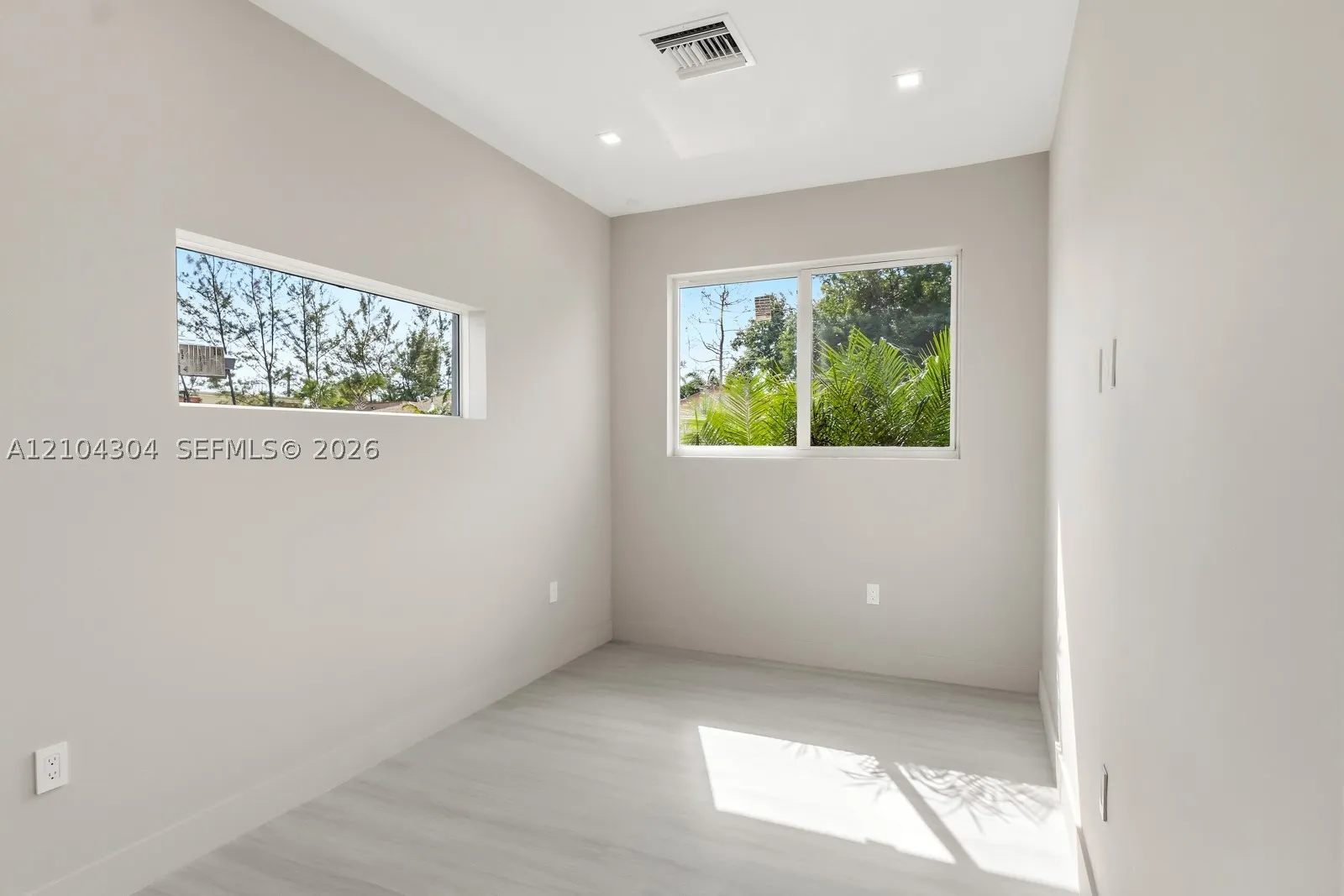 1028 NW 8th Ave