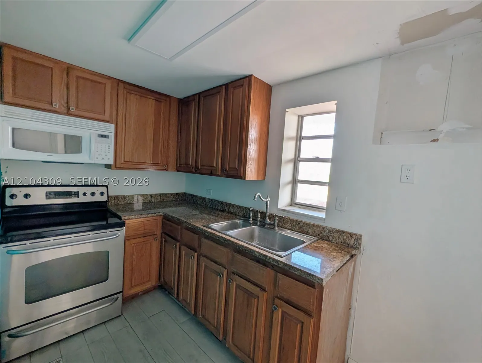3201 NE 14th St Cswy #408