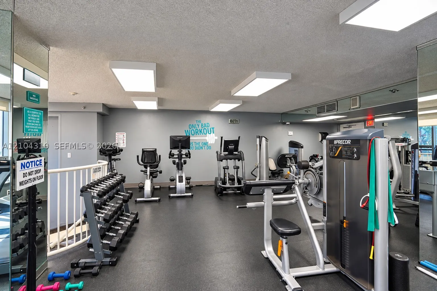3530 Mystic Pointe Dr #415