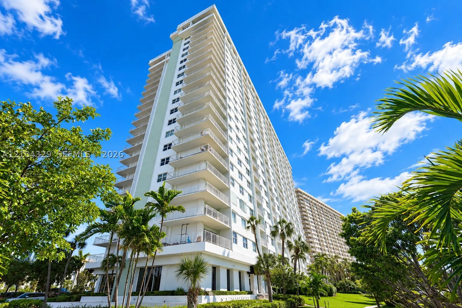 500 Bayview Dr #1123