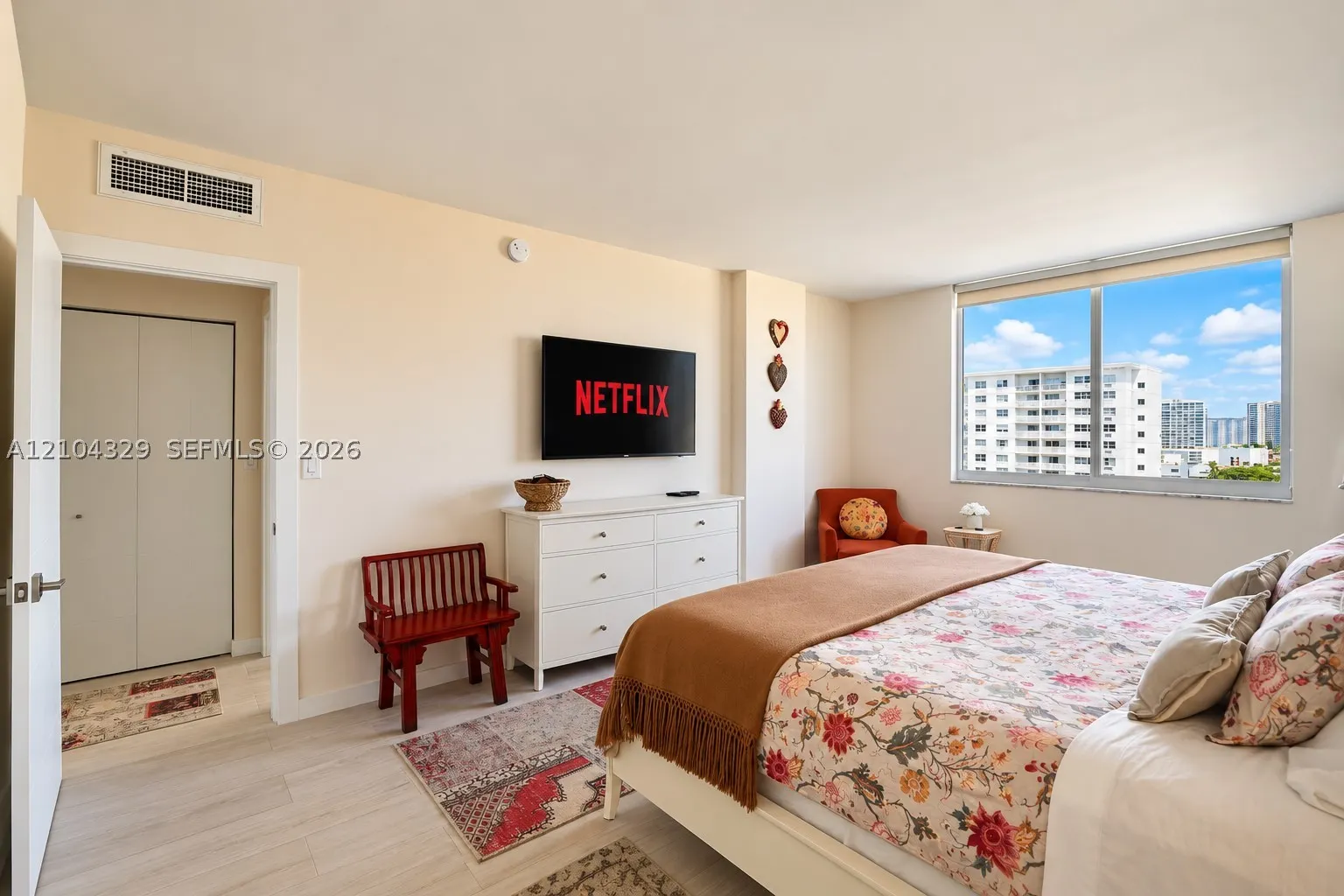 500 Bayview Dr #1123
