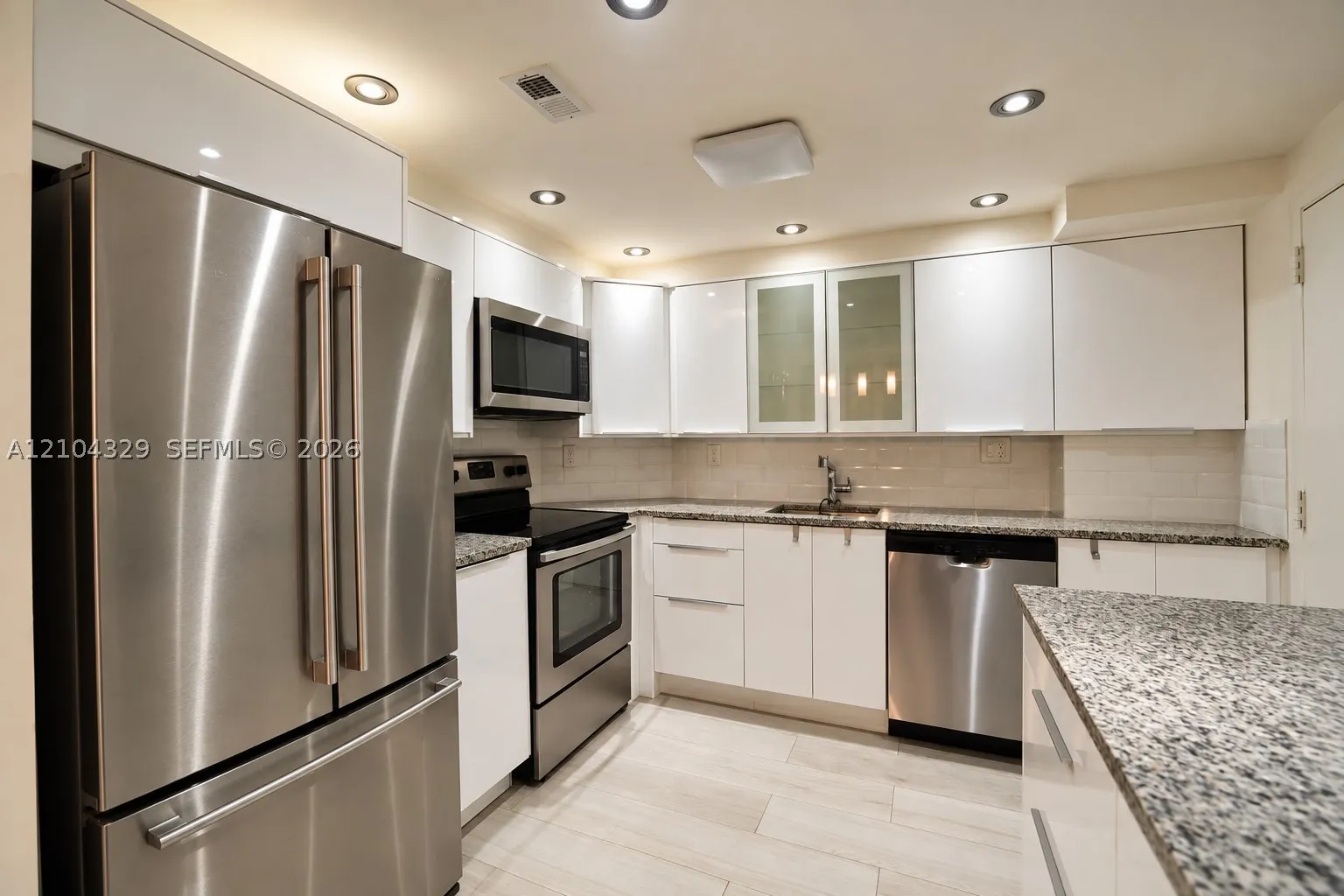 500 Bayview Dr #1123