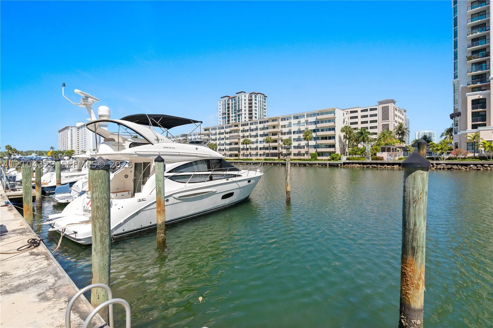 500 Bayview Dr #1123