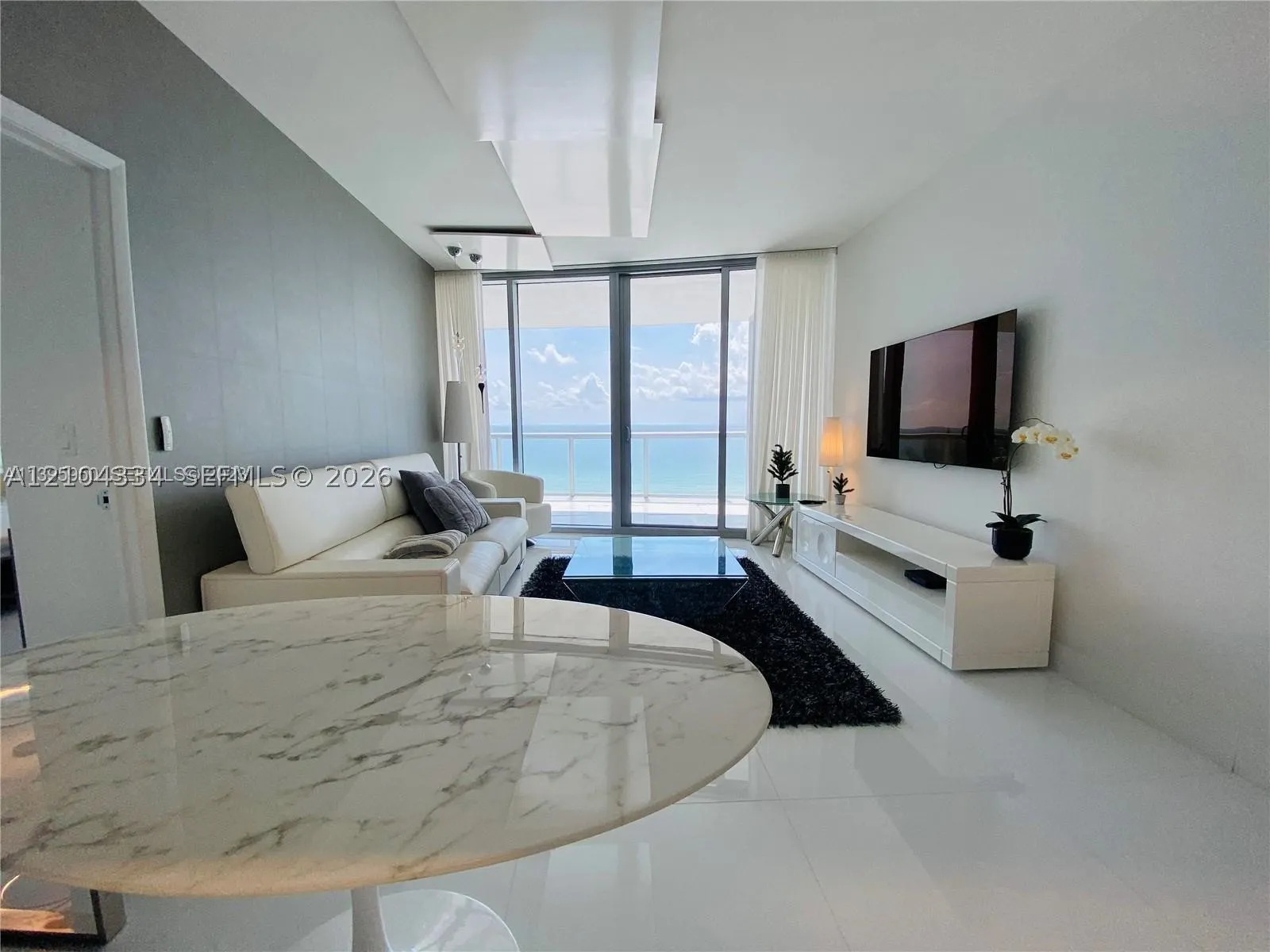 17121 Collins Ave #907