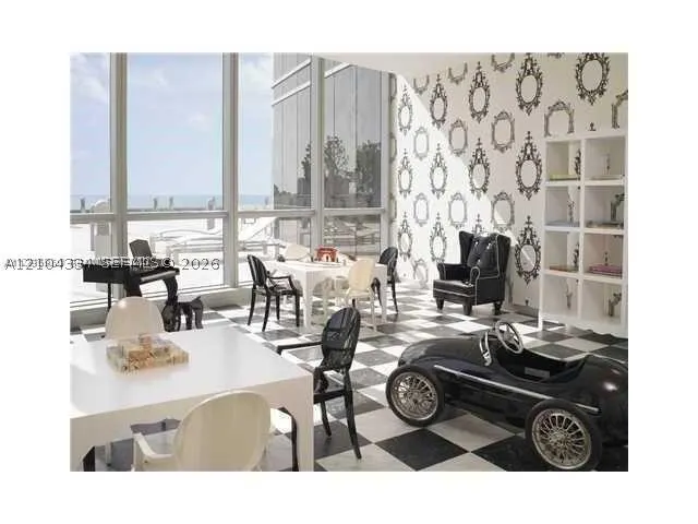 17121 Collins Ave #907