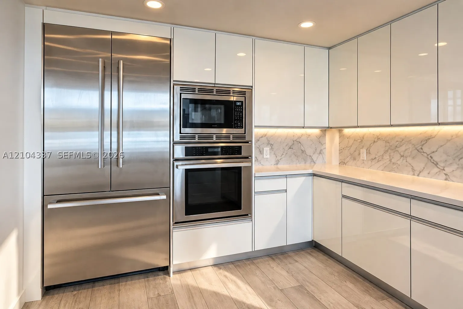 5600 Collins Ave #9S
