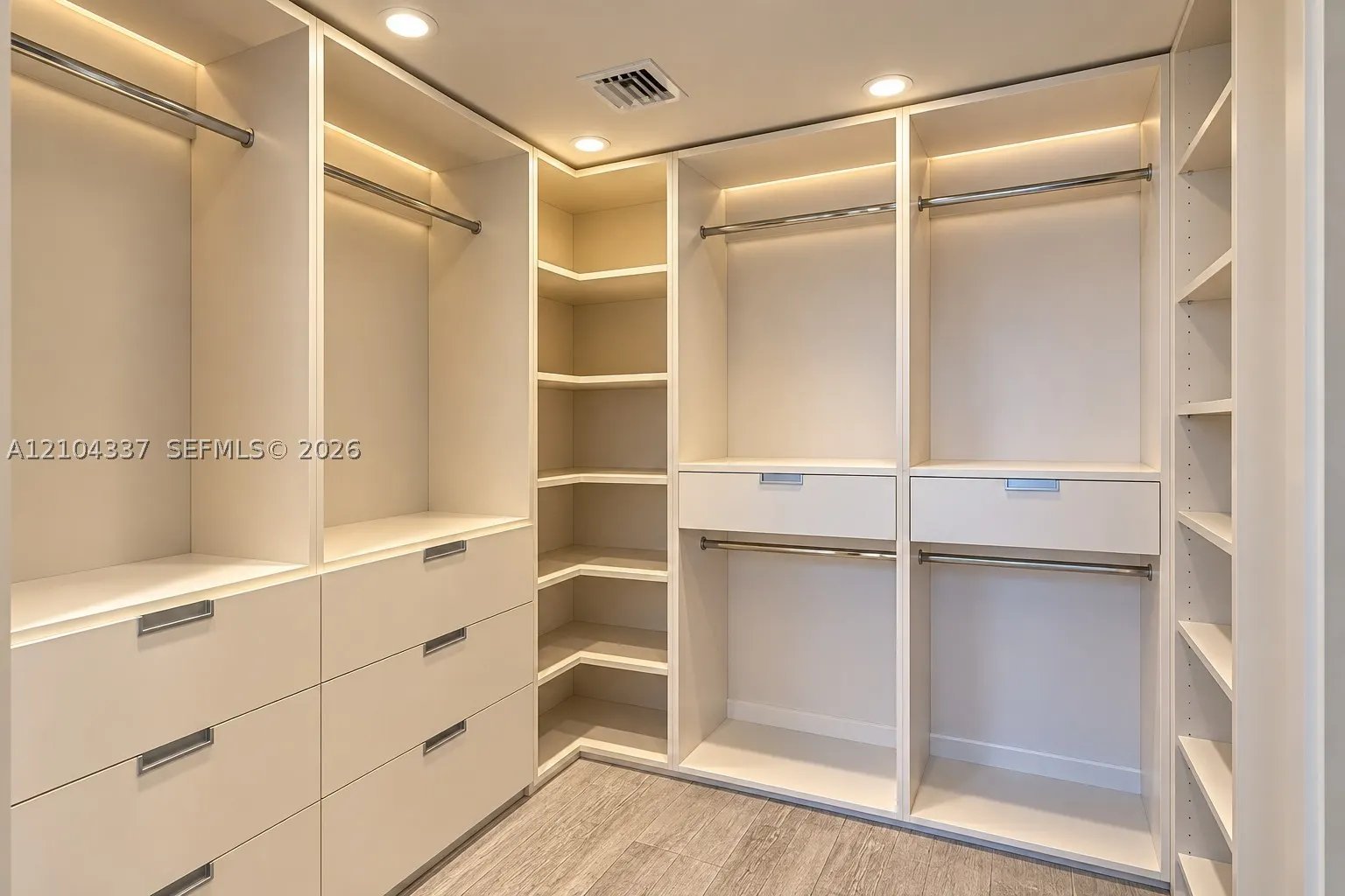 5600 Collins Ave #9S