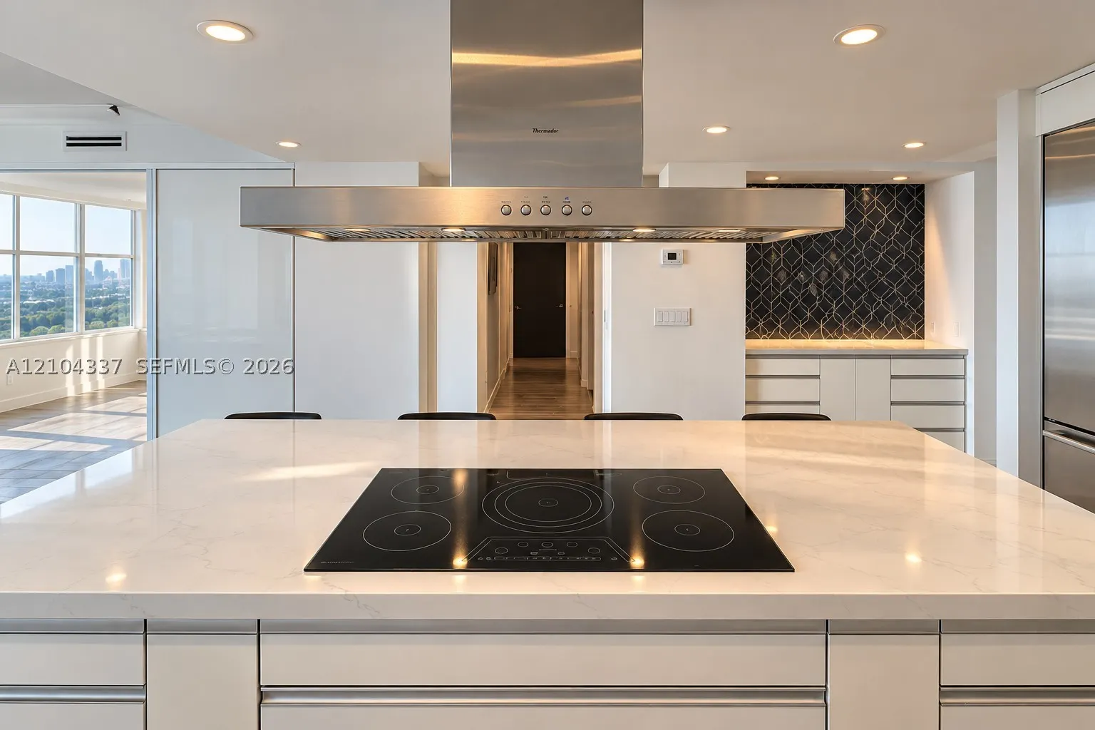 5600 Collins Ave #9S