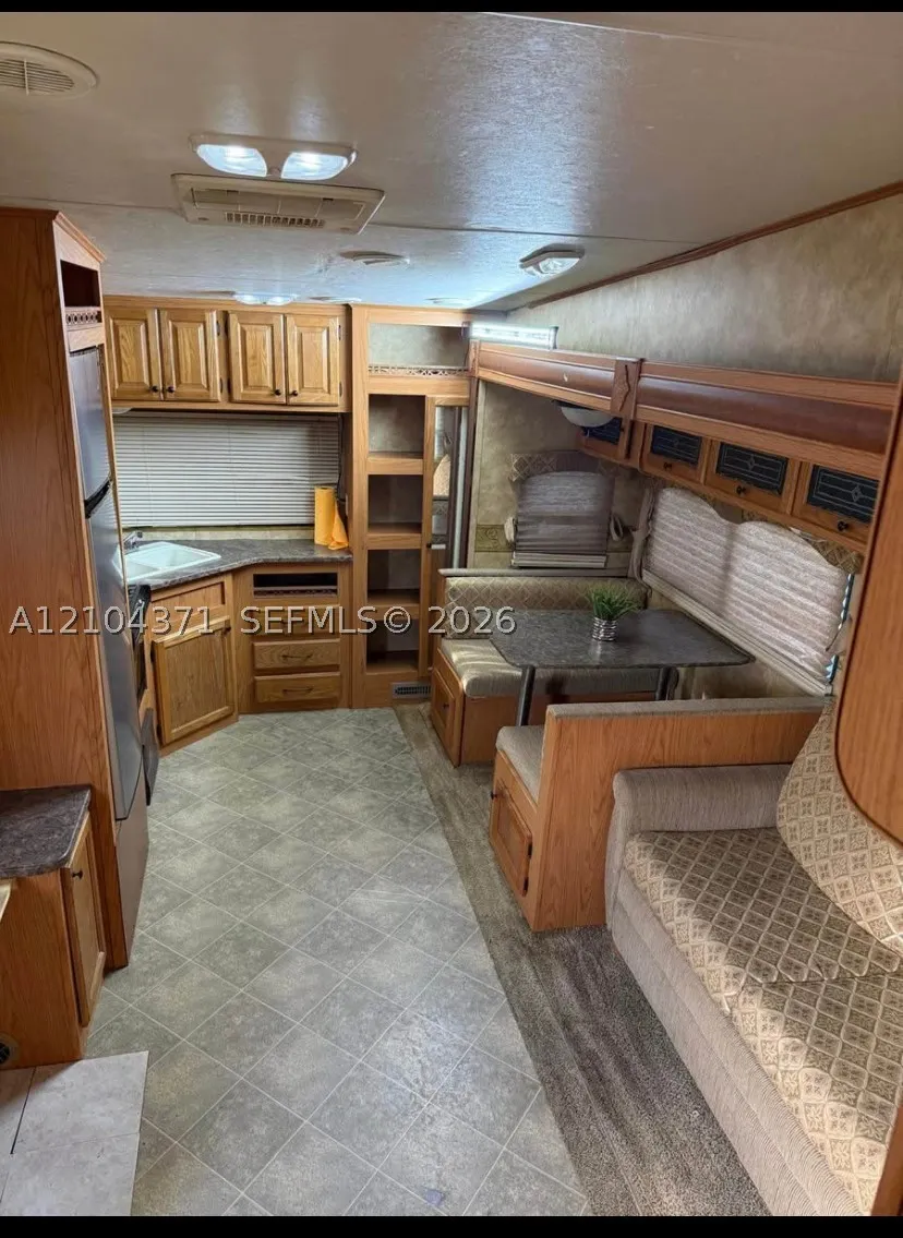 2101 N 57th Ter