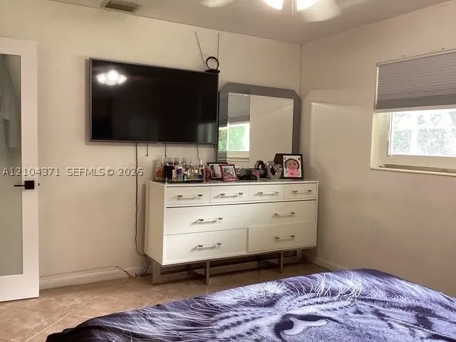 2101 N 57th Ter