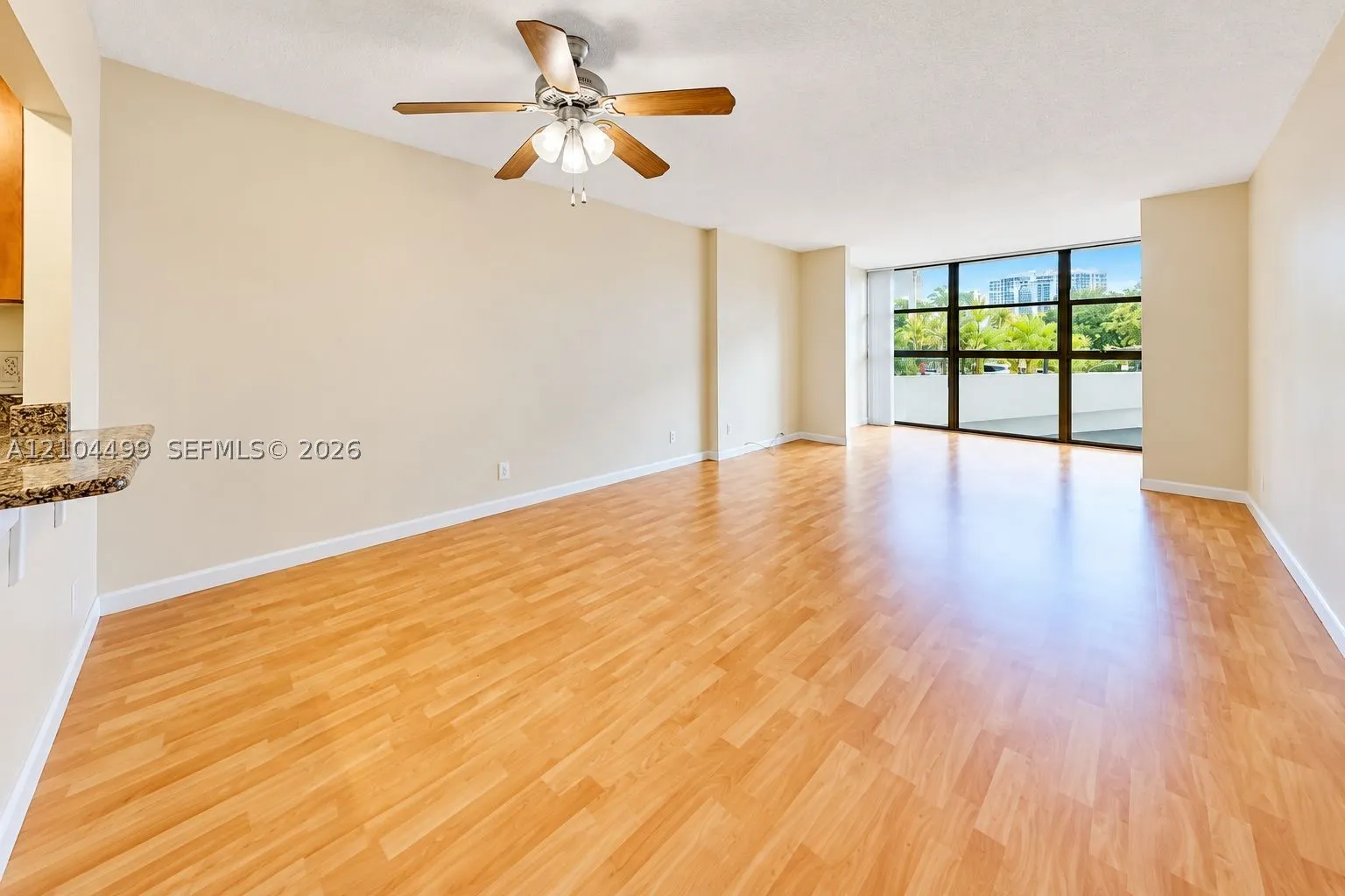 400 Leslie Dr #205