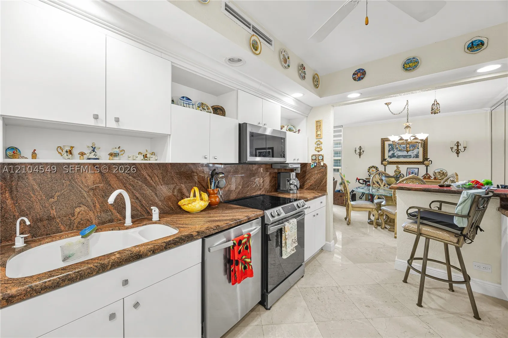 5055 Collins Ave #12F