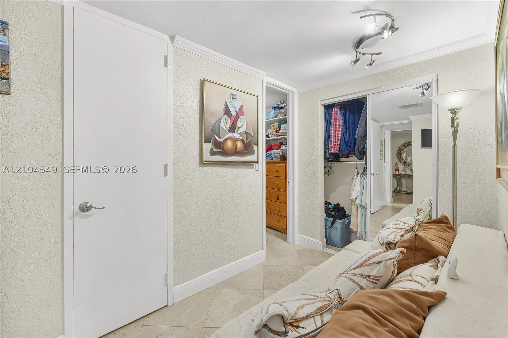 5055 Collins Ave #12F