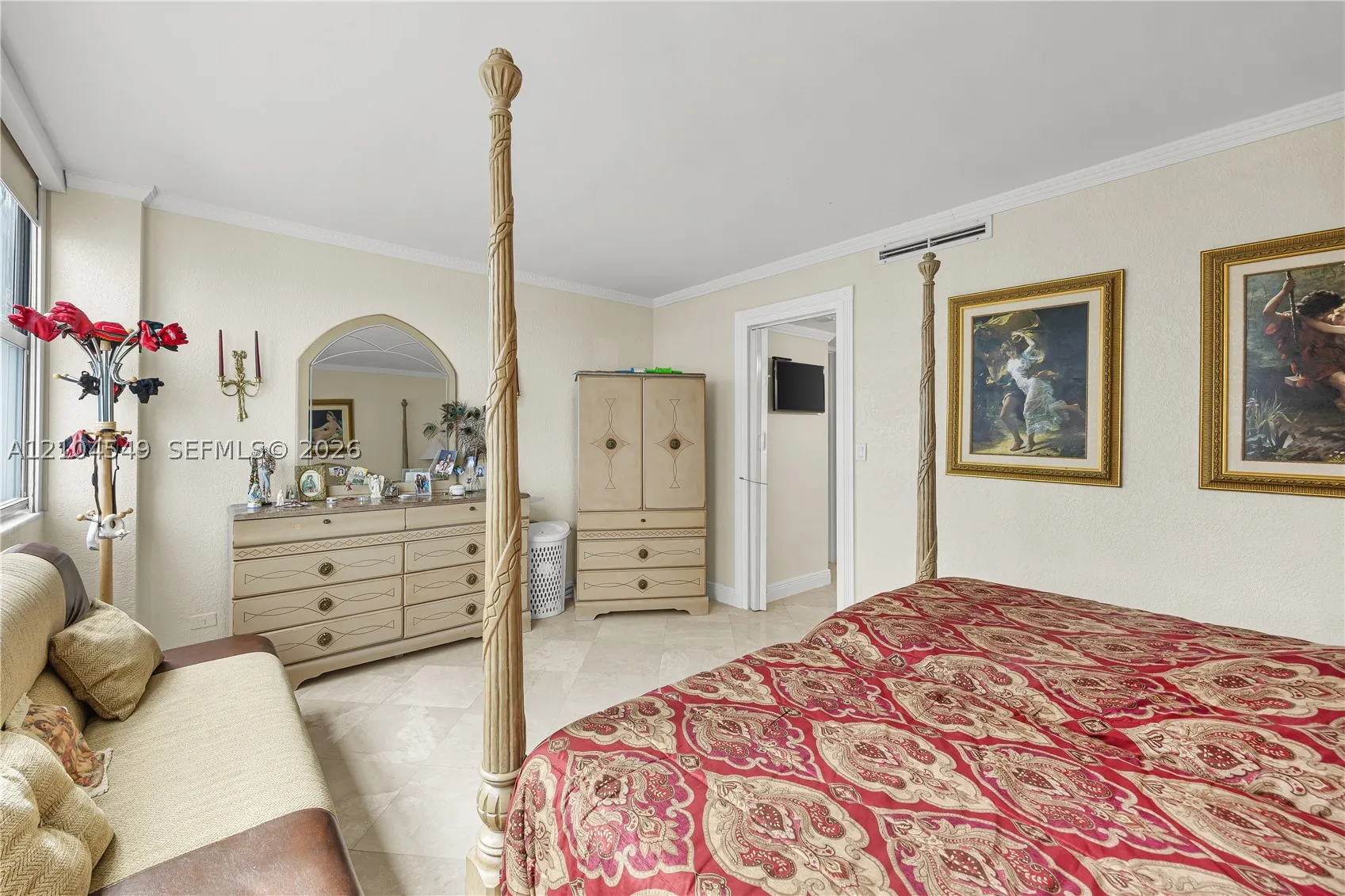 5055 Collins Ave #12F