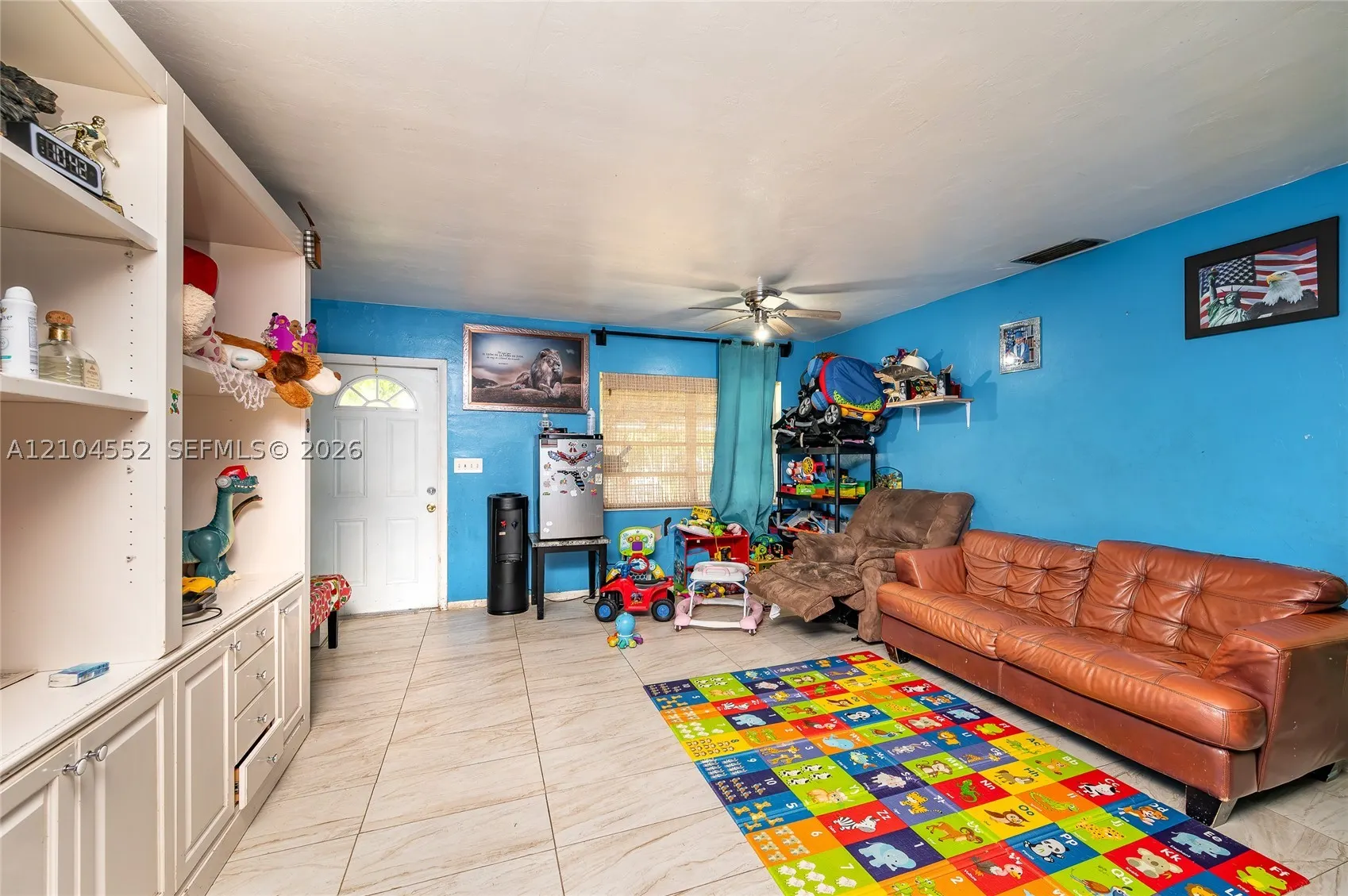 174 NE 14th St
