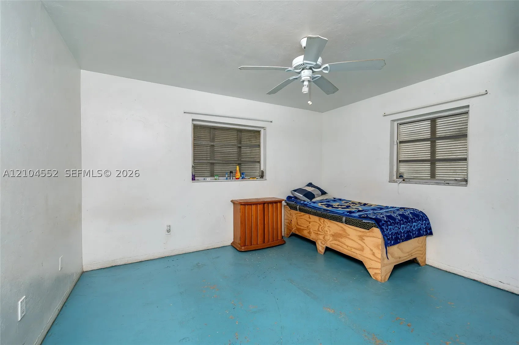 174 NE 14th St