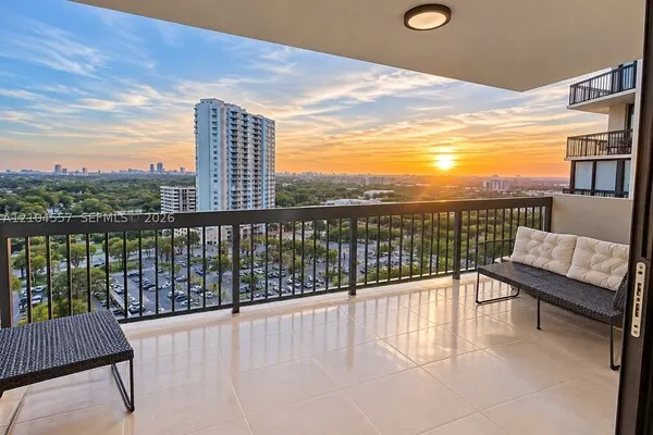 2333 Brickell Ave #1808